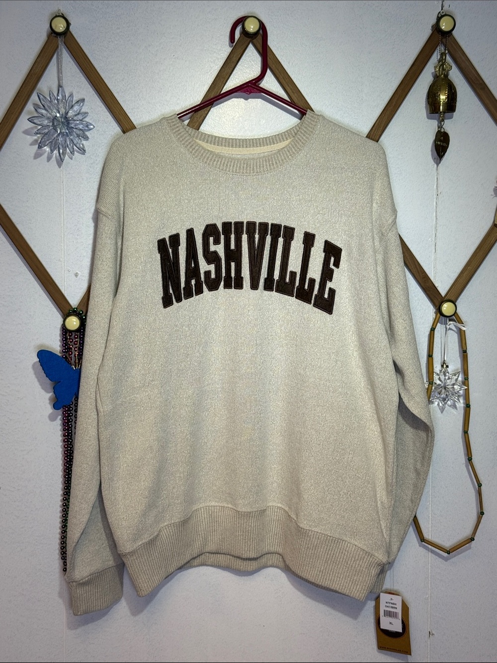 Women's Cream Crewneck Sweater with 'NASHVILLE' Chest Lettering